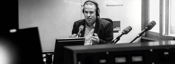 Hakim, aveugle, grand reporter sur France Culture.
